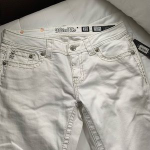 Miss Me winter white sz 29 boot cut jeans
